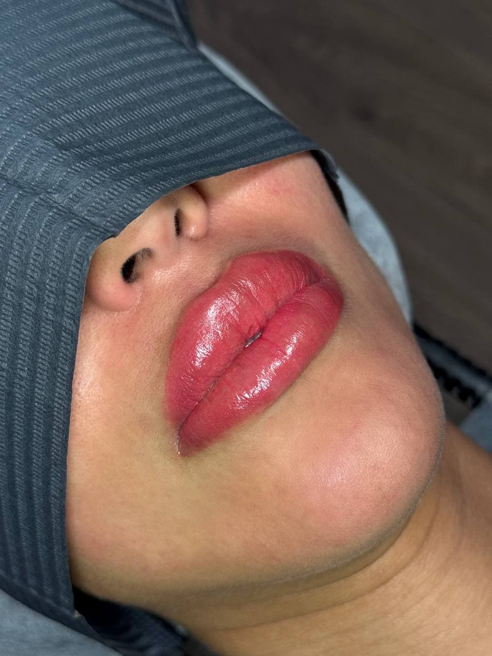 Nach der Mikropigmentierung, Majida Glam
